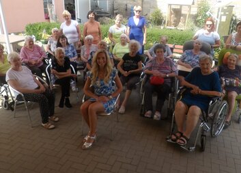 Vystoupení pí. Třešňákové